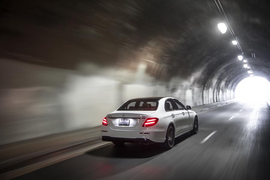  Mercedes-AMG E53 4Matic+ 2018 года  (NA) (фото 4 из 40)